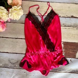 Victoria Secret Plunge V Rhomper